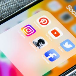 suplementos e outro tipo de desinformação de influencers