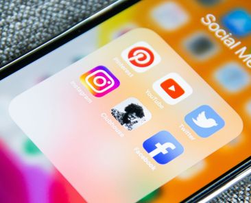 suplementos e outro tipo de desinformação de influencers