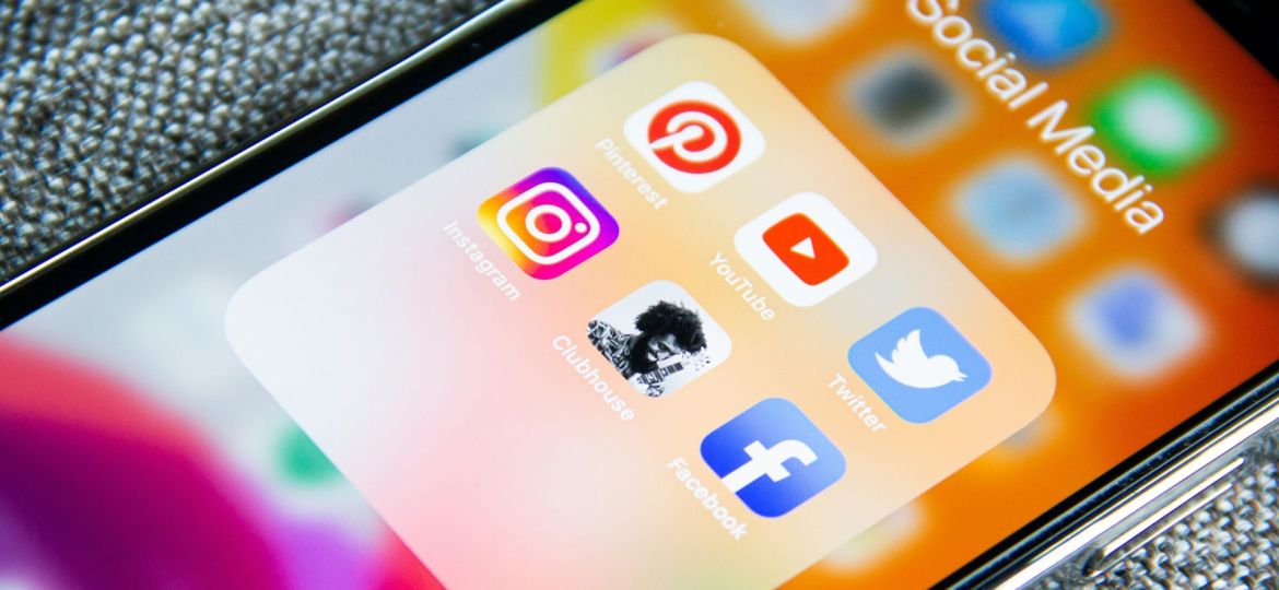 suplementos e outro tipo de desinformação de influencers