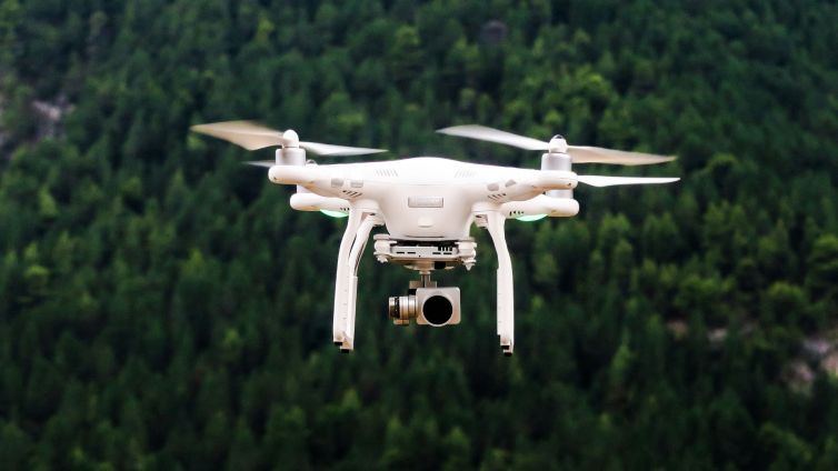 drones para transporte de desfibrilhadores automáticos externos