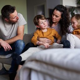 como contar sobre cancro a uma criança