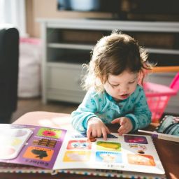 perigos em casa para os bebés