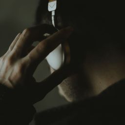 o que causa perda de audição