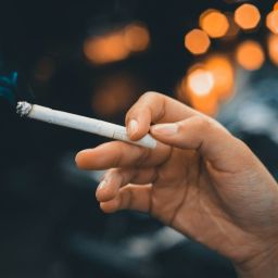 solidão ao fumar