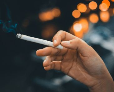 solidão ao fumar